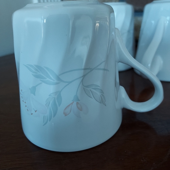 Corelle Coordinates Corning Pink Trio Coffee Mugs White Swirl Pink Flowers Set 4 - Picture 4 of 10